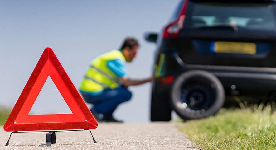 Omgaan met plotselinge autopech tijdens het rijden