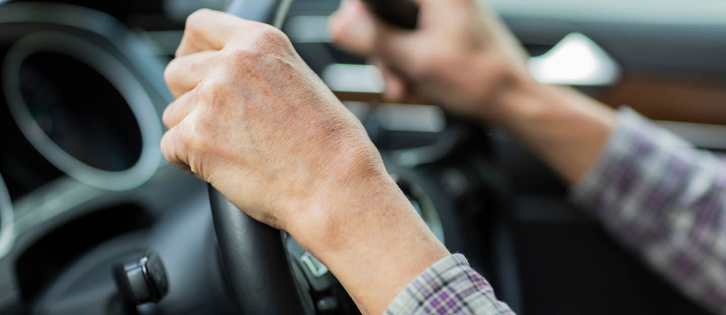 reeks aanbevelingen voor ouderen om veilig te rijden